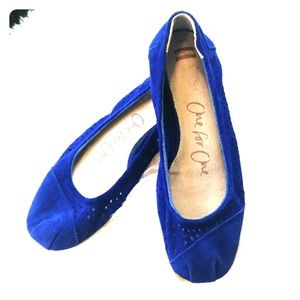 TOMS Ballet Flats size 8.5. Leather Blue Suede